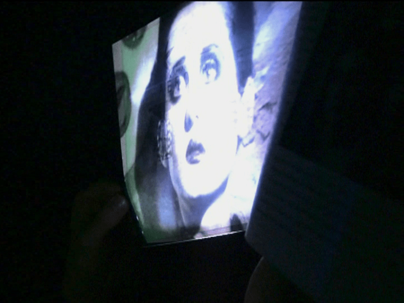 julia-dantonnet-2005-scenographie-lumiere-video-03