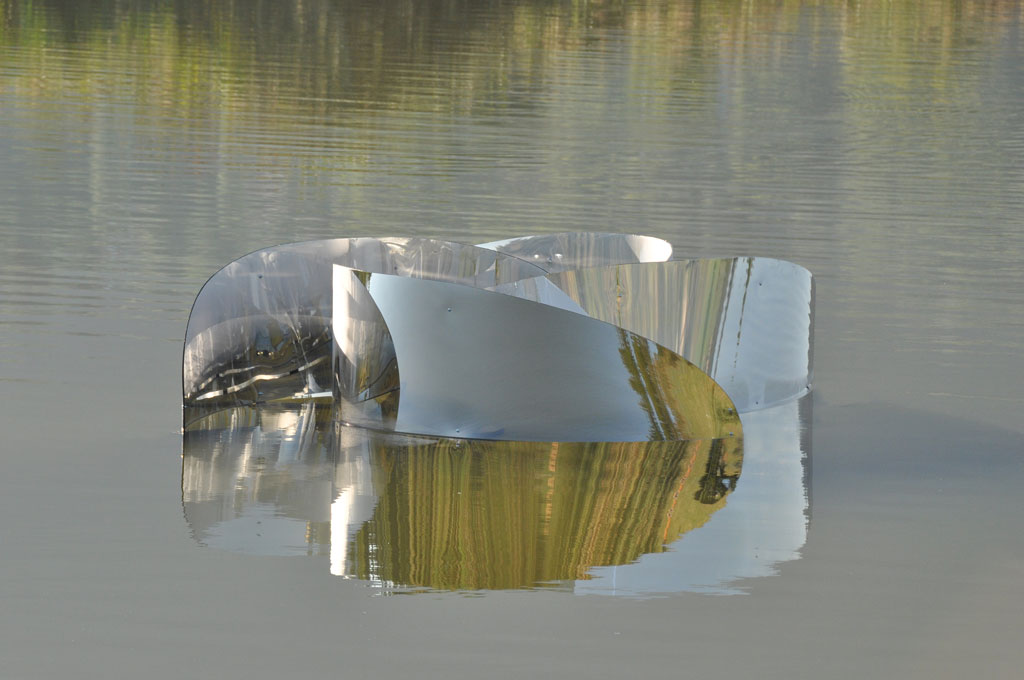 julia-dantonnet-2012-ricochet-03