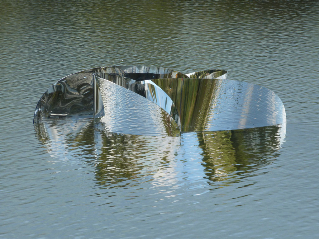 julia-dantonnet-2012-ricochet-04