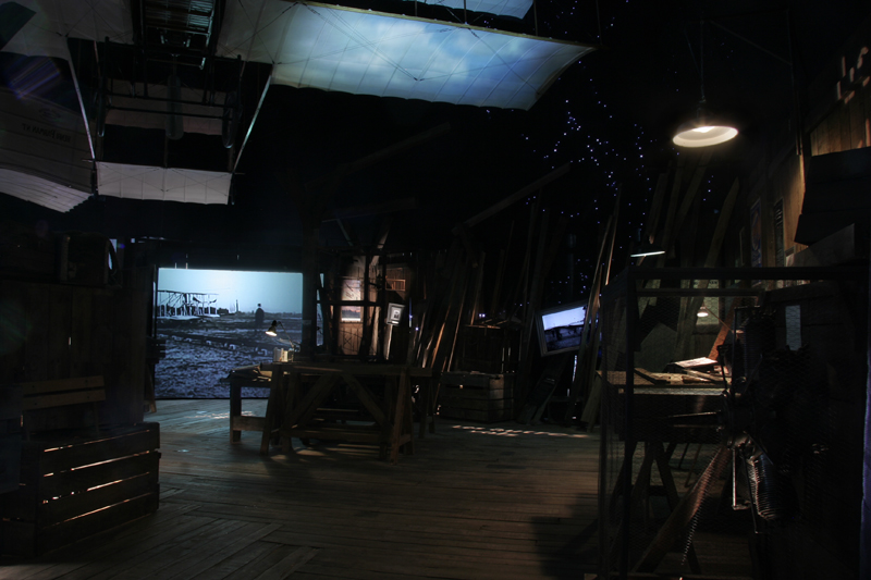 julia-dantonnet-2008-scenographie-museeairespace-lumiere-06