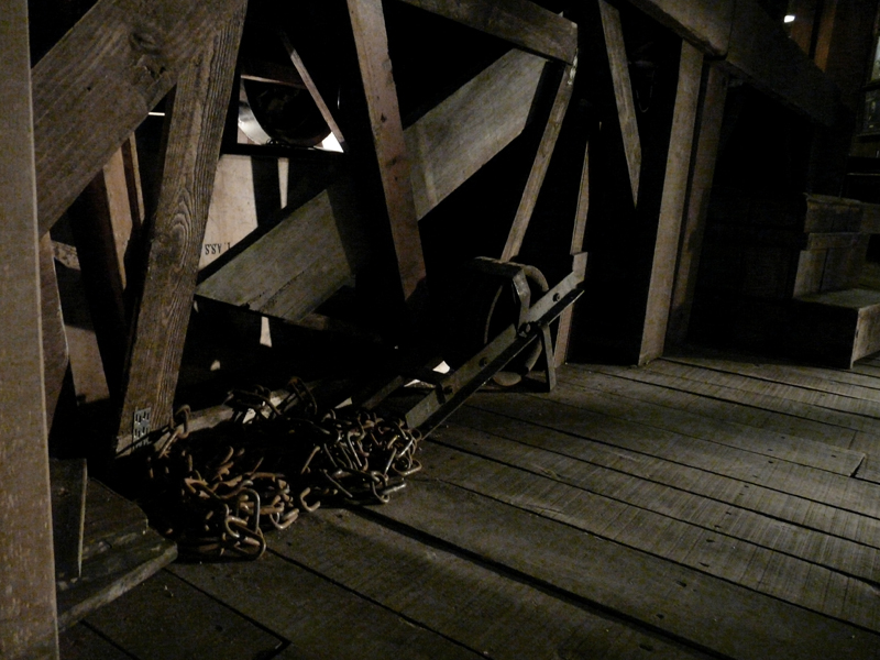 julia-dantonnet-2008-scenographie-museeairespace-lumiere-18