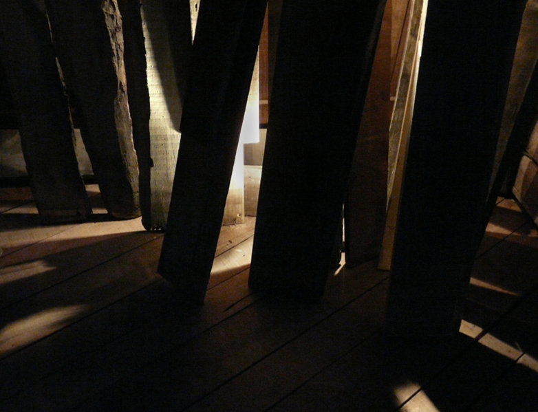 julia-dantonnet-2008-scenographie-museeairespace-lumiere-19