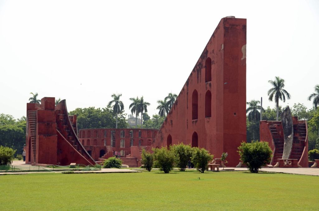 julia-dantonnet-2013-jantar-mantar-luminocity-video-01