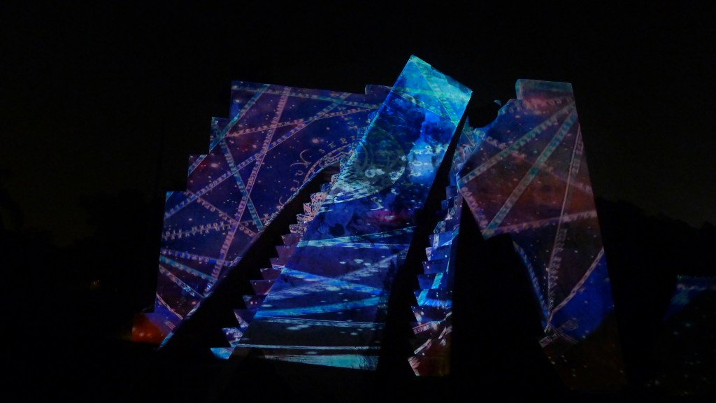 julia-dantonnet-2013-jantar-mantar-luminocity-video-13