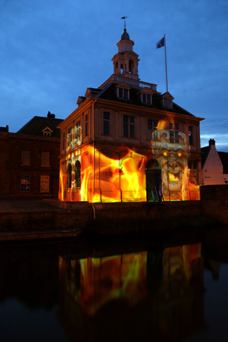 julia-dantonnet-2014-kings-lynn-custom-house-light-13